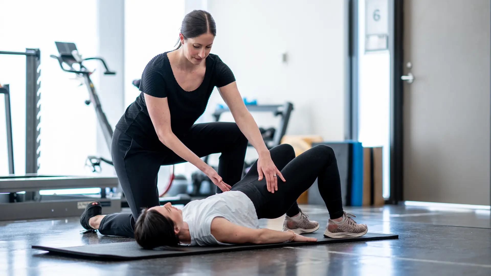 Pelvic tilt stretch